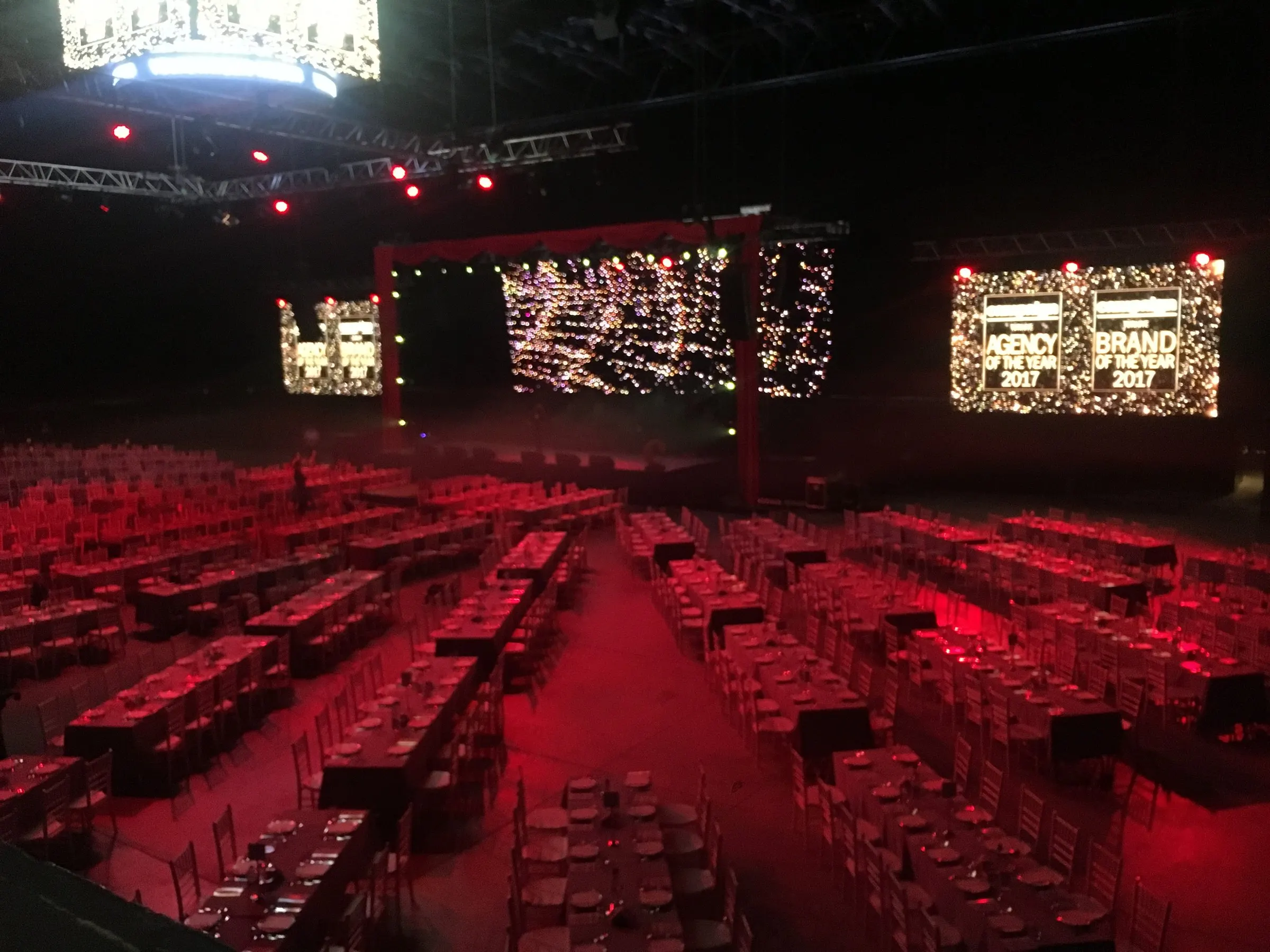 2018 töreni için Volkswagen Arena'da kurulan salon