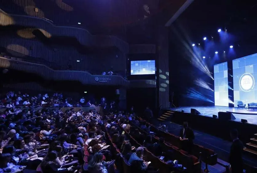 6. Sosyal Fayda Zirvesi, salon